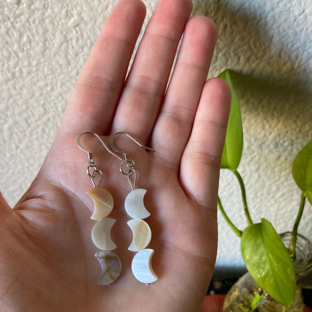 Fairycore Shell Crescent Drop Earrings